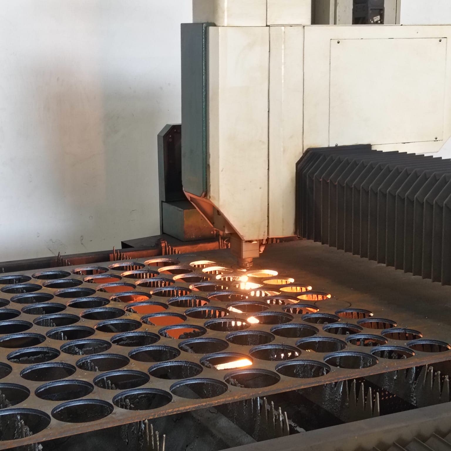Laser Cutting Plate